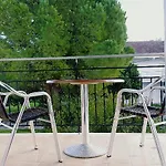 Three Seasons * Kávos