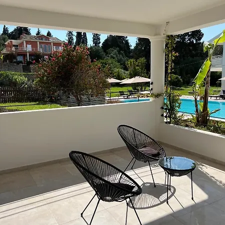 Three Seasons Apartament *