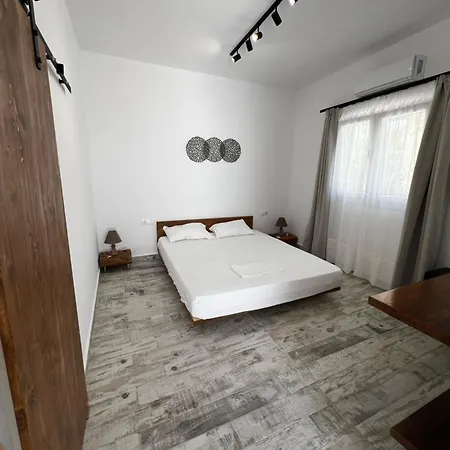 Three Seasons Apartament *