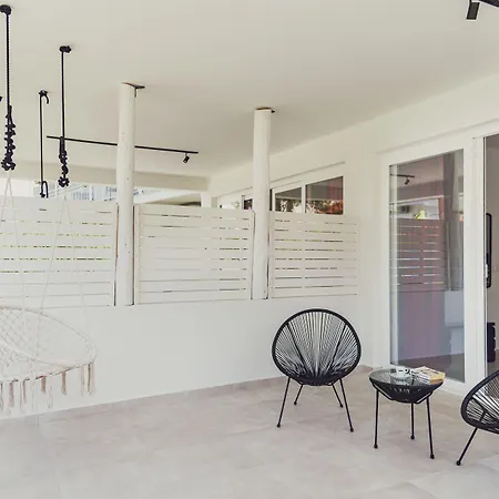 Three Seasons Кавос