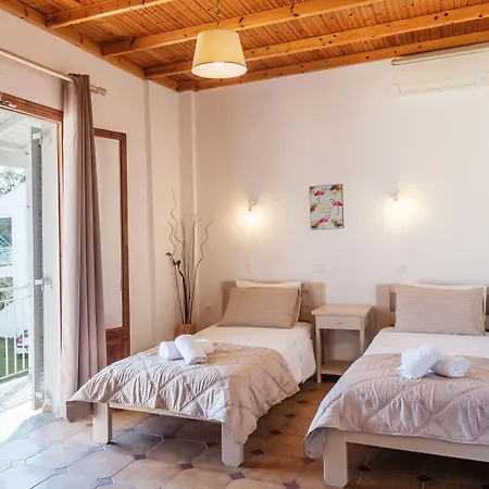 Three Seasons Апартаменты Кавос