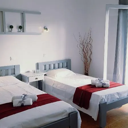 Three Seasons * Kávos