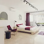 Three Seasons Apartamento